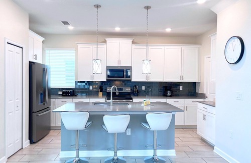 Kissimmee Villa | Last Minute Disney! Private Pool, Hot Tub, Game Room & Themed Bedrooms. Book Now! #90441