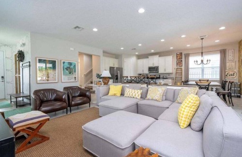 West Kissimmee Villa | Last Minute Disney! Private Pool, Hot Tub, Game Room & Themed Bedrooms. Book Now! #120785