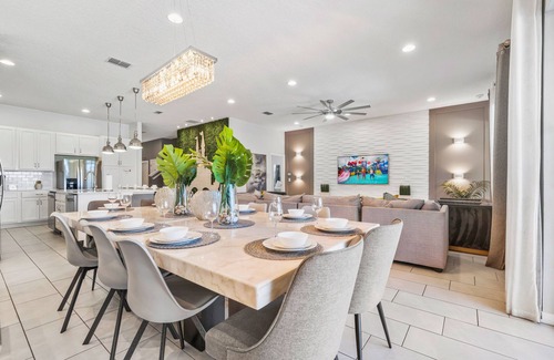 Loughman Villa | Last Minute Disney! Private Pool, Game Room & Themed Bedrooms. Book Now! #143187