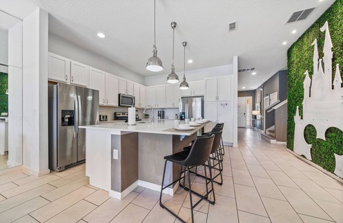 Loughman Villa | Last Minute Disney! Private Pool, Game Room & Themed Bedrooms. Book Now! #143187