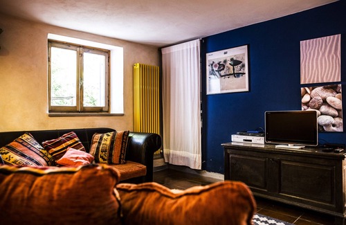 Castelnuovo di Garfagnana Villa | LAST MINUTE Lavender house by 'Zen in Jazz!', villa with pool