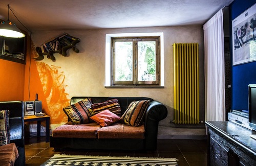 Castelnuovo di Garfagnana Villa | LAST MINUTE Lavender house by 'Zen in Jazz!', villa with pool