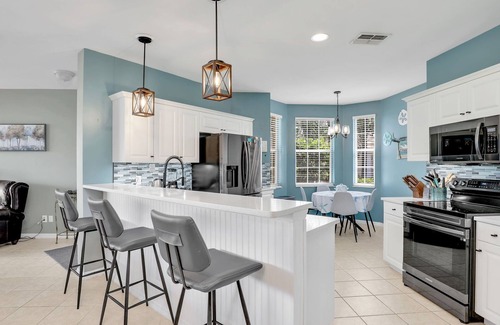 Naples Condo | Last Minute North Naples Seasonal Rental Available! Amazing Location East of 75