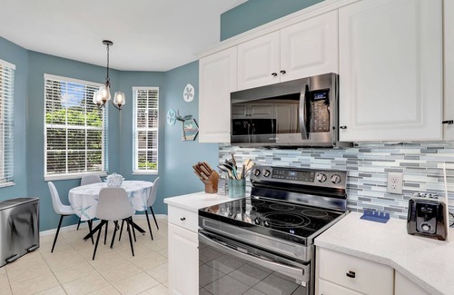 Naples Condo | Last Minute North Naples Seasonal Rental Available! Amazing Location East of 75