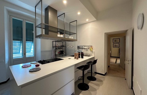 Portovenere Villa | * LAST MINUTE * Villa Doria 10P by VILLASRETREATS, Waterfront, A/C near 5Terre