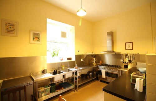 Hele House | Laston House