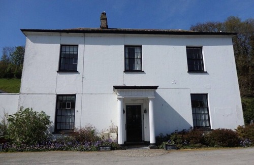 Hele House | Laston House