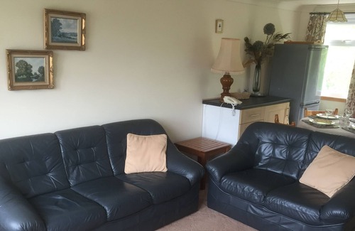 Pembroke House | Late Availability for Chalet on family friendly beach