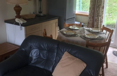 Pembroke House | Late Availability for Chalet on family friendly beach