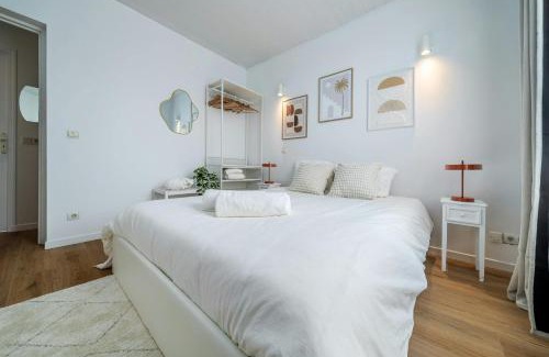 Epinay-sur-Seine Apartment | LAtelier dEpinay Terracotta - Near Paris