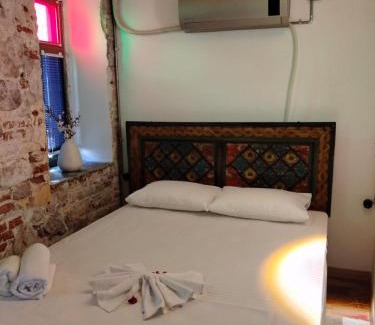 Ayvalik City Center Hotel | Latibule Adahan Guest House
