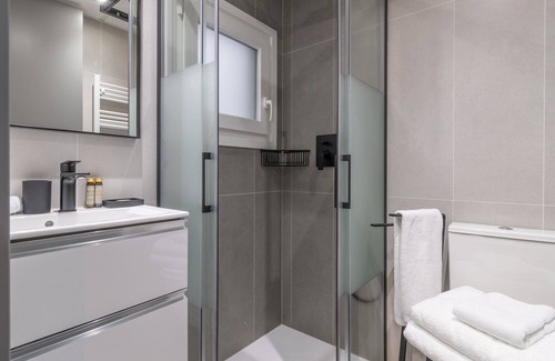 Barrio de La Latina Apartment | Latina near famous rastro (Latina Toledo II)