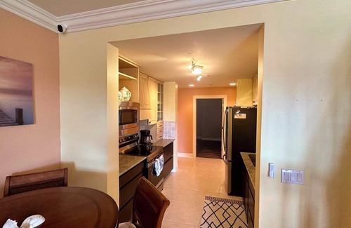 Siesta Isle House | Latitude Adjustment - Upscale Executive Home