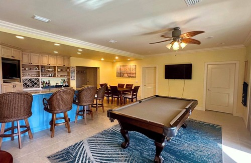 Siesta Isle House | Latitude Adjustment - Upscale Executive Home
