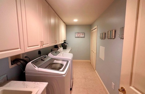Siesta Isle House | Latitude Adjustment - Upscale Executive Home