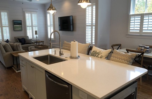 Jekyll Island House | LATITUDE ADJUSTMENT @ OCEAN OAKS 3 bedrooms, 2.5 bathrooms