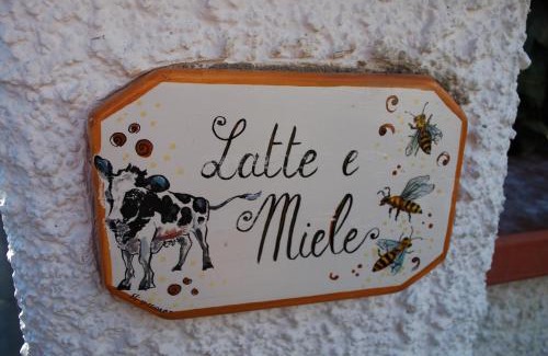 Maggiano House | Latte & Miele hause