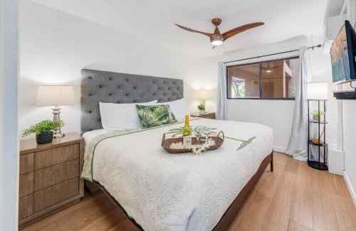 Wailuku House | Lauloa 105 · LOA 105 2BD OceanFront Getaway w AC Pool