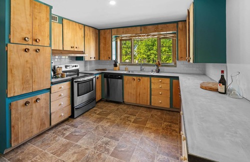 Nucla House | Launchpad to explore Moab + Telluride - Nucla Haus