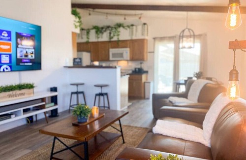 Yuma House | Laura Way · Peaceful, 3BR+King Home W/BBQ, Fire Pit & Huge TV!