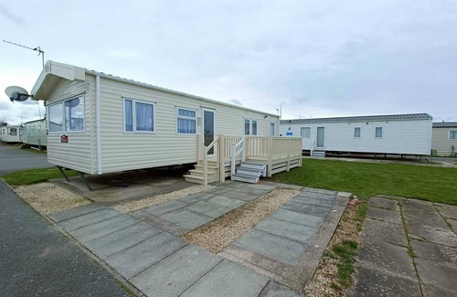 Rhyl Ski Chalet | Laurel 20 holidayhome