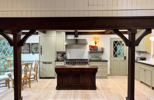 Highlands House | Laurel Cove-Charming family home close to town and Highlands Country Club