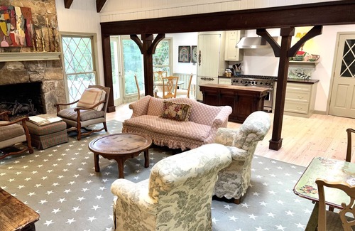 Highlands House | Laurel Cove-Charming family home close to town and Highlands Country Club