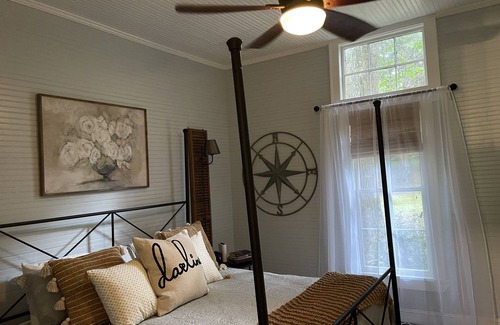 Demorest Other | Laurel Springs- A 1927 Farmhouse renovated with modern day comforts!