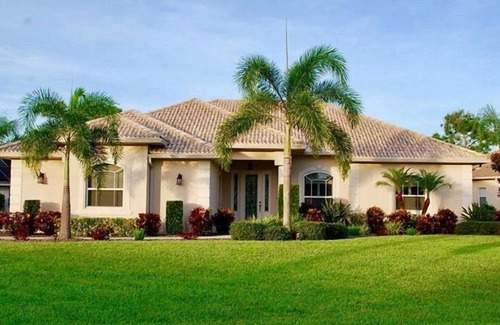 Broadmoor Villa | Laurelsfield, full refund*, heated pool, sleeps 8