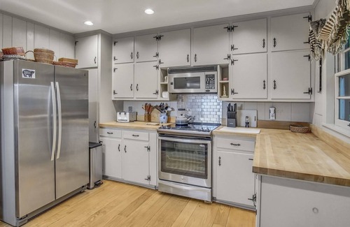 Highlands Cabin | Laurelwood | Desirable Highlands Country Club Location
