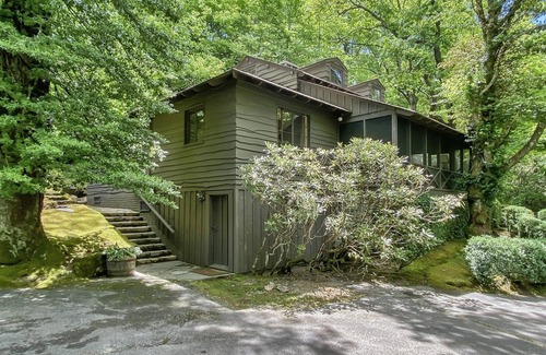 Highlands Cabin | Laurelwood | Desirable Highlands Country Club Location
