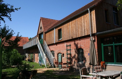 Temnitzquell Apartment | Lauschige Wohnung im Nebengebäude auf Märkischem Vierseithof