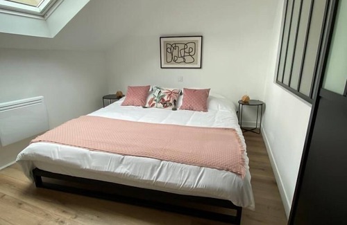 Laval Apartment | Laval à vos Pieds: centrally located renovated 2-r