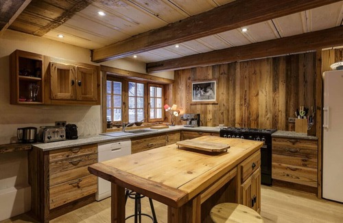 Le Lavancher Ski Chalet | Lavancher - Chalet 400m2 Ferme 1803 Rénovée Sauna Billard