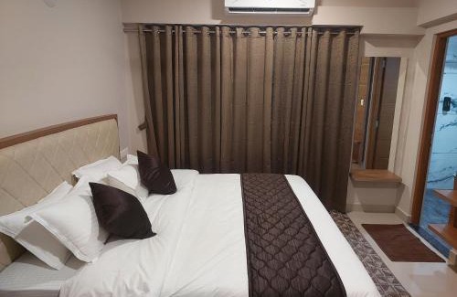 Nedumbassery Apartment | Lavender Airport suits