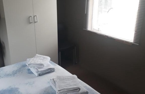 Bot River House | Lavender Avenue Guest Room