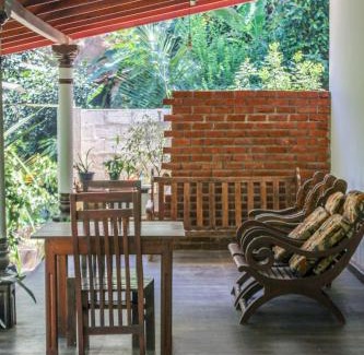 Ambagollapathana House | Lavender Homestay