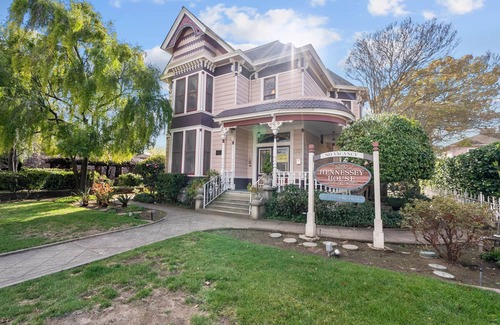 Napa Apartment | Lavender - Napa Bed & Breakfast