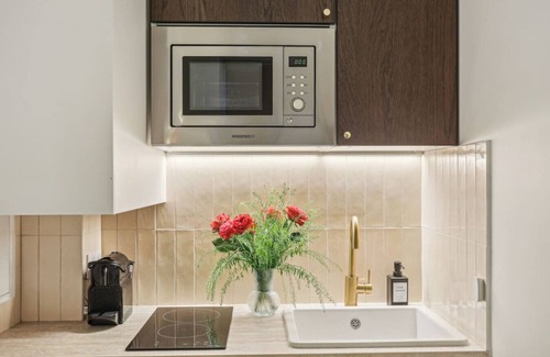 Ternes Apartment | Lavie Maison : AC & Hot Tub Close Arc de Triomphe