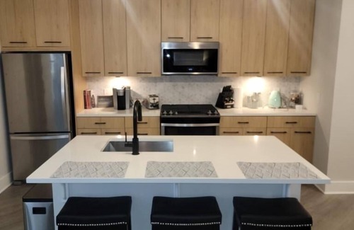 Cumberland Apartment | Lavish 2 bedroom 1 Mile from Braves Stadium