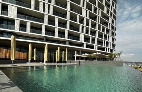 Greater Johannesburg Metropolitan Area Condo | Lavish 2 bedroom 2 bathroom Condo @Ellipse Waterfall, next to Midrand in Gauteng