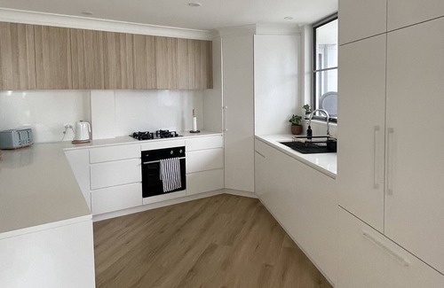 Wollongong CBD Apartment | Lavish 3-bedroom ocean apartment in Wollongong