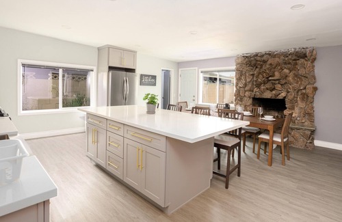 Rustic Lane House | Lavish 5BR Home in Anaheim