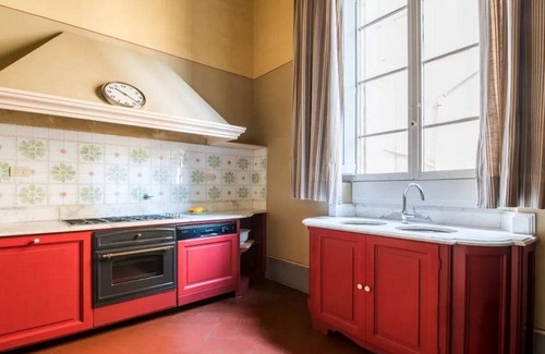 Santa Croce Apartment | Lavish ceiling frescoes,rich fabrics-super luxe- steps to Piazza della Signoria