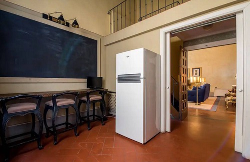 Santa Croce Apartment | Lavish ceiling frescoes,rich fabrics-super luxe- steps to Piazza della Signoria