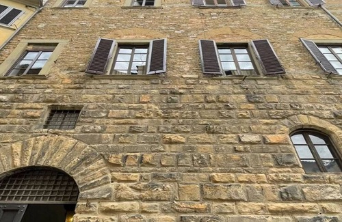 Santa Croce Apartment | Lavish ceiling frescoes,rich fabrics-super luxe- steps to Piazza della Signoria