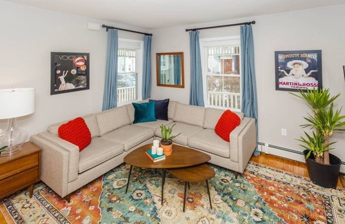 Dorchester House | Lavish Duplex | Near T
