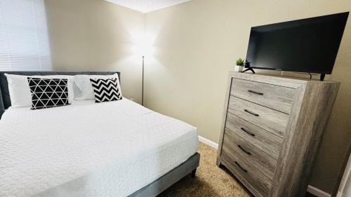 Charlotte Apartment | Lavish Escape