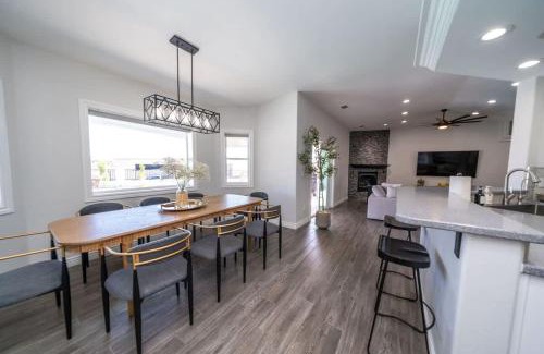 Lake Havasu City House | Lavish Lake Havasu Villa Pool Fire Pit an Views