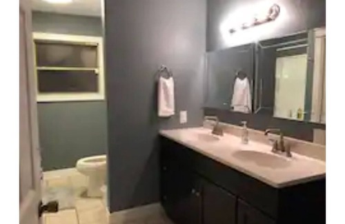 Lakeview Jefferson County House | Lavish Living on Vassar